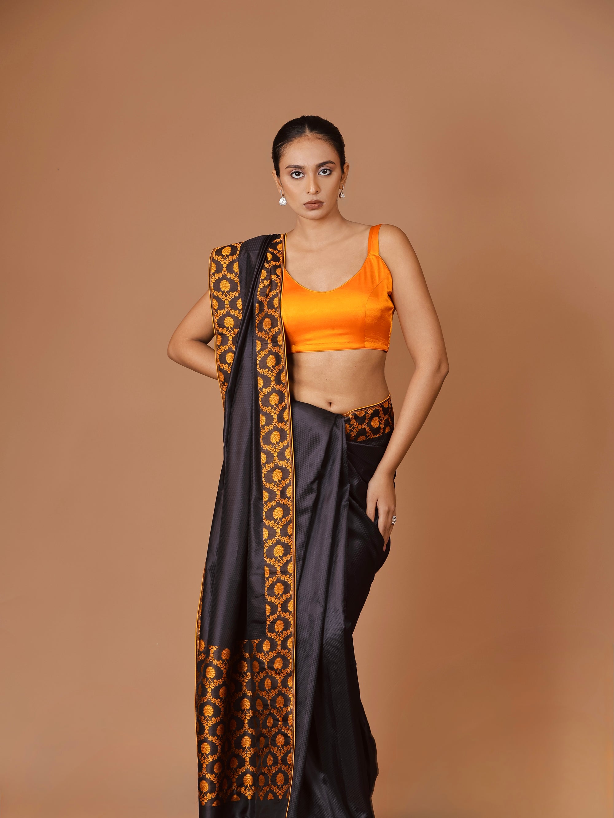 Banarasi Handwoven Black silk tanchoi sari with contrast border and Pallu