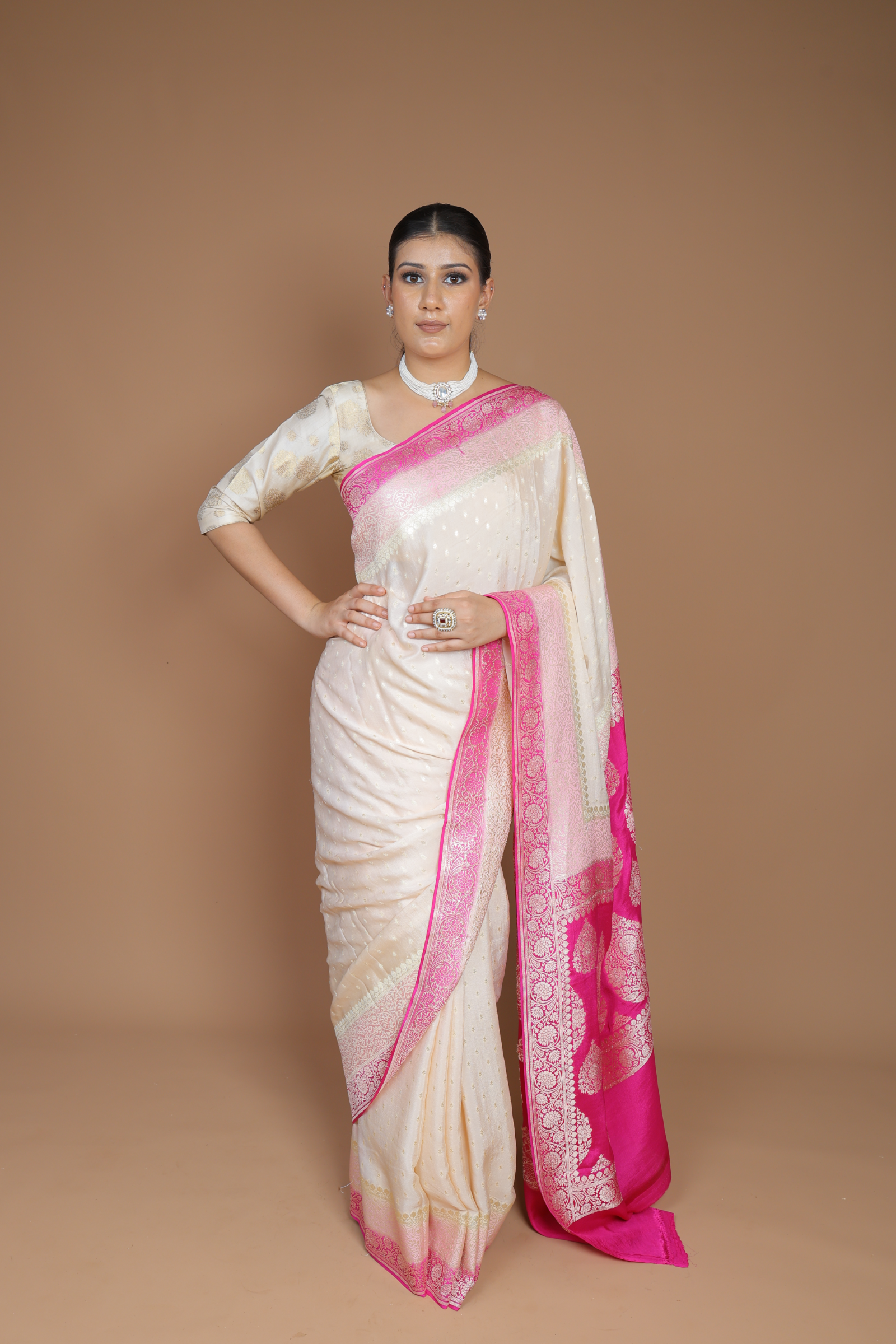Banarasi Handwoven Crepe Georgette Sari With Contrast Border