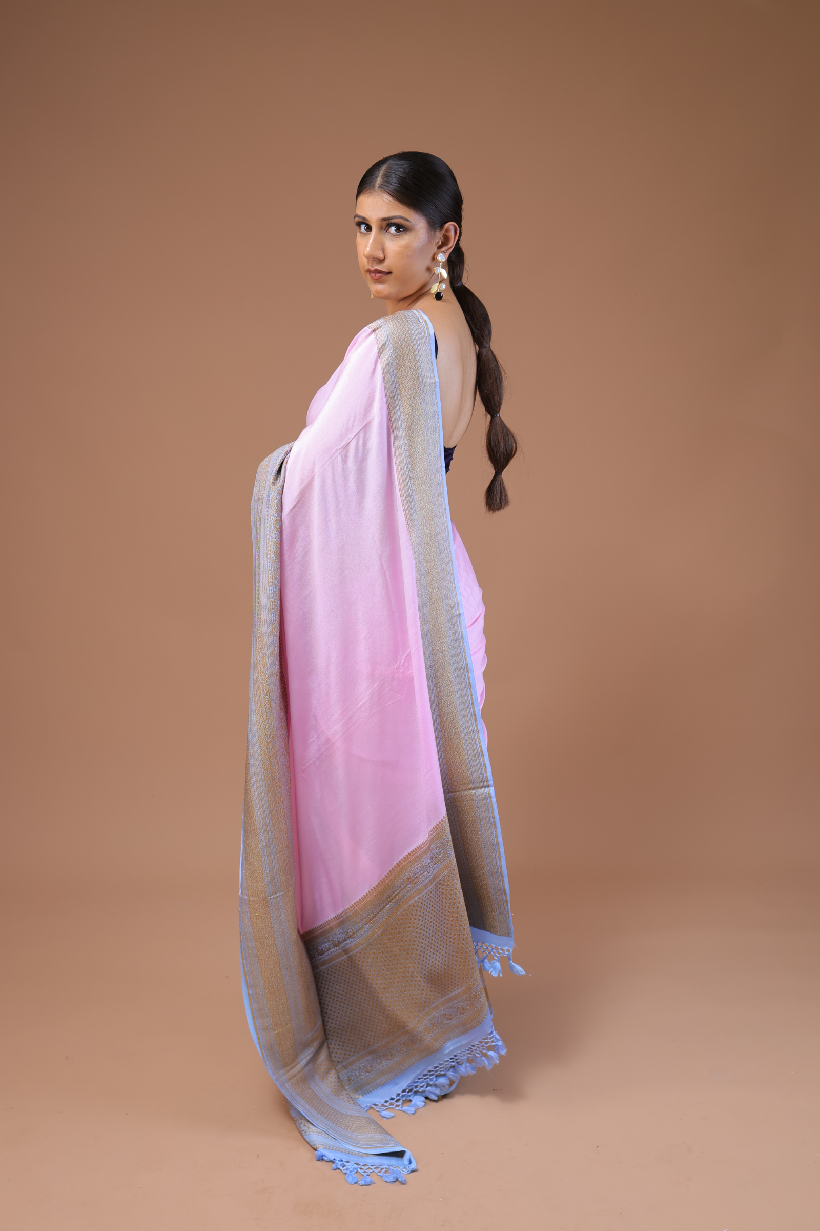 Banarasi Handwoven Crepe Georgette Sari With Contrast Border