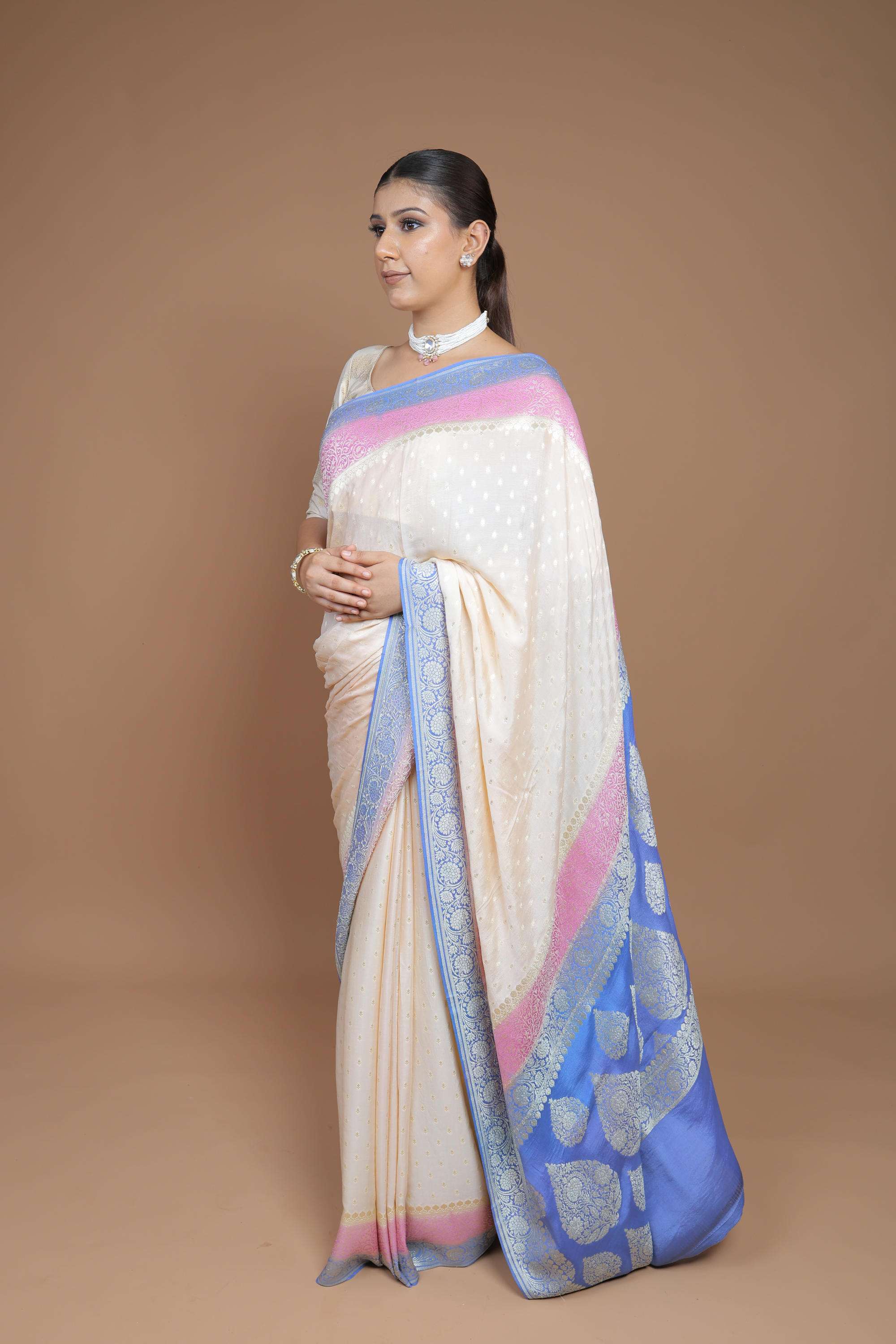 Banarasi Handwoven Crepe Georgette Sari with Contrast Border