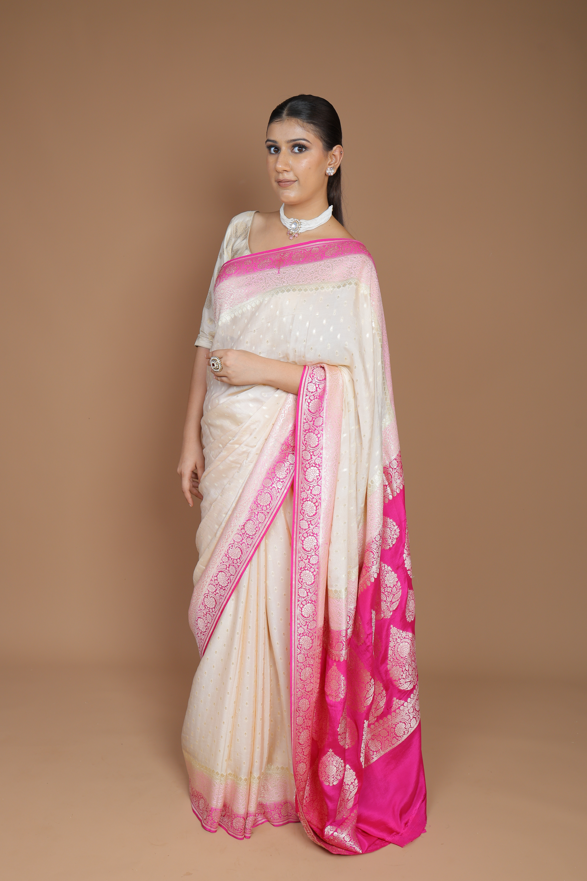 Banarasi Handwoven Crepe Georgette Sari With Contrast Border