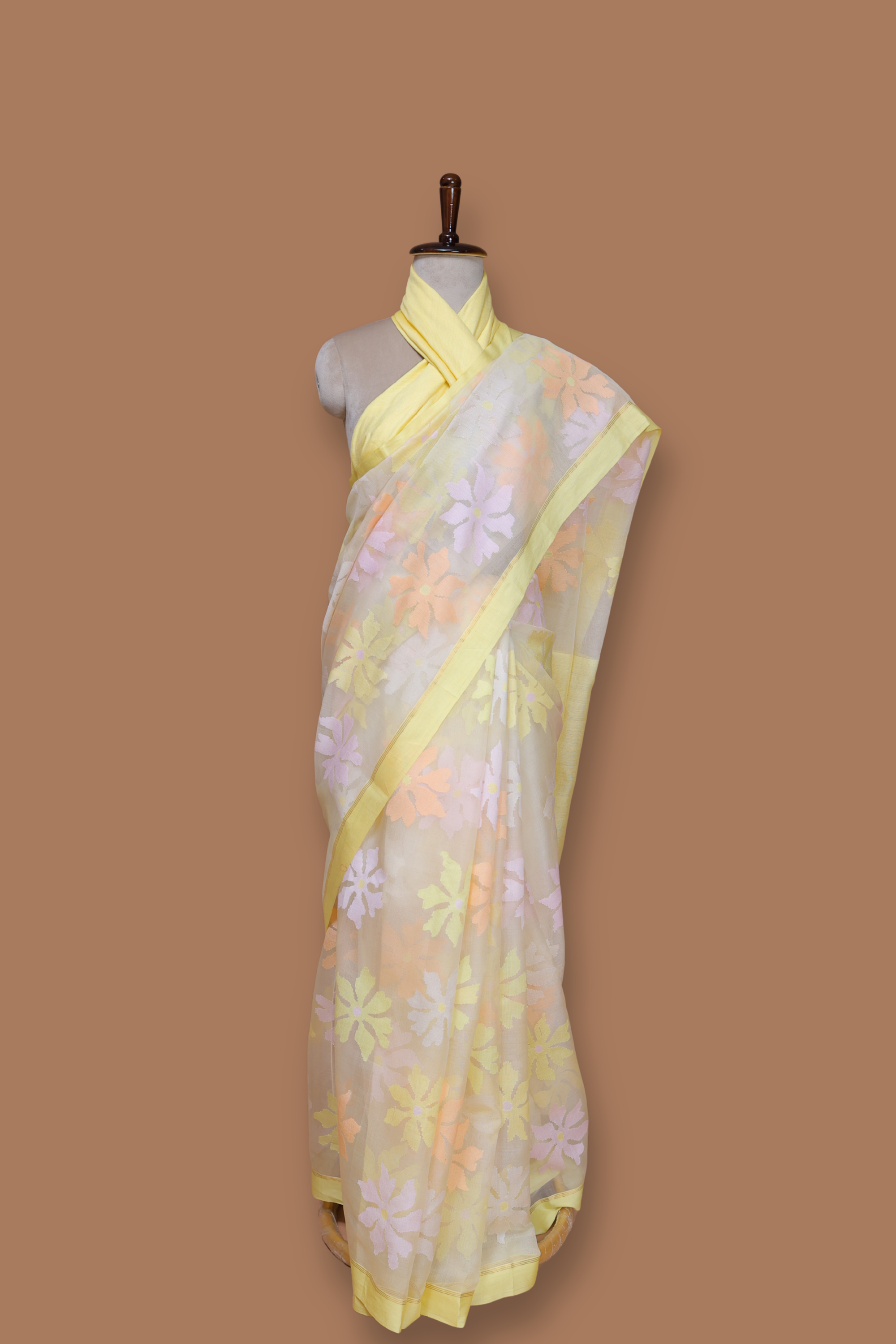 Banarasi Off White Handwoven Organza Uchiyant Weave Sari