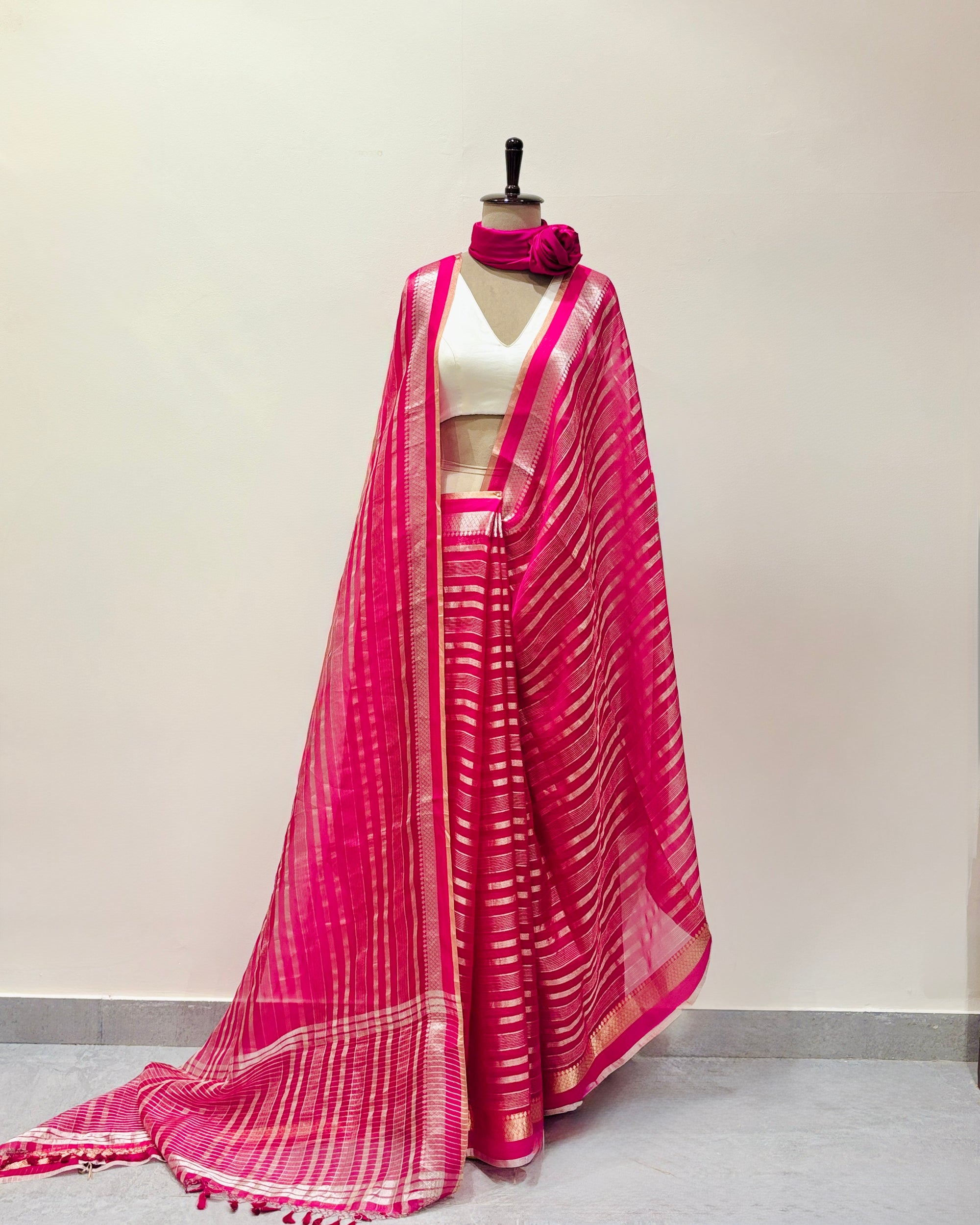Banarasi handwoven fuschia tissue organza saree
