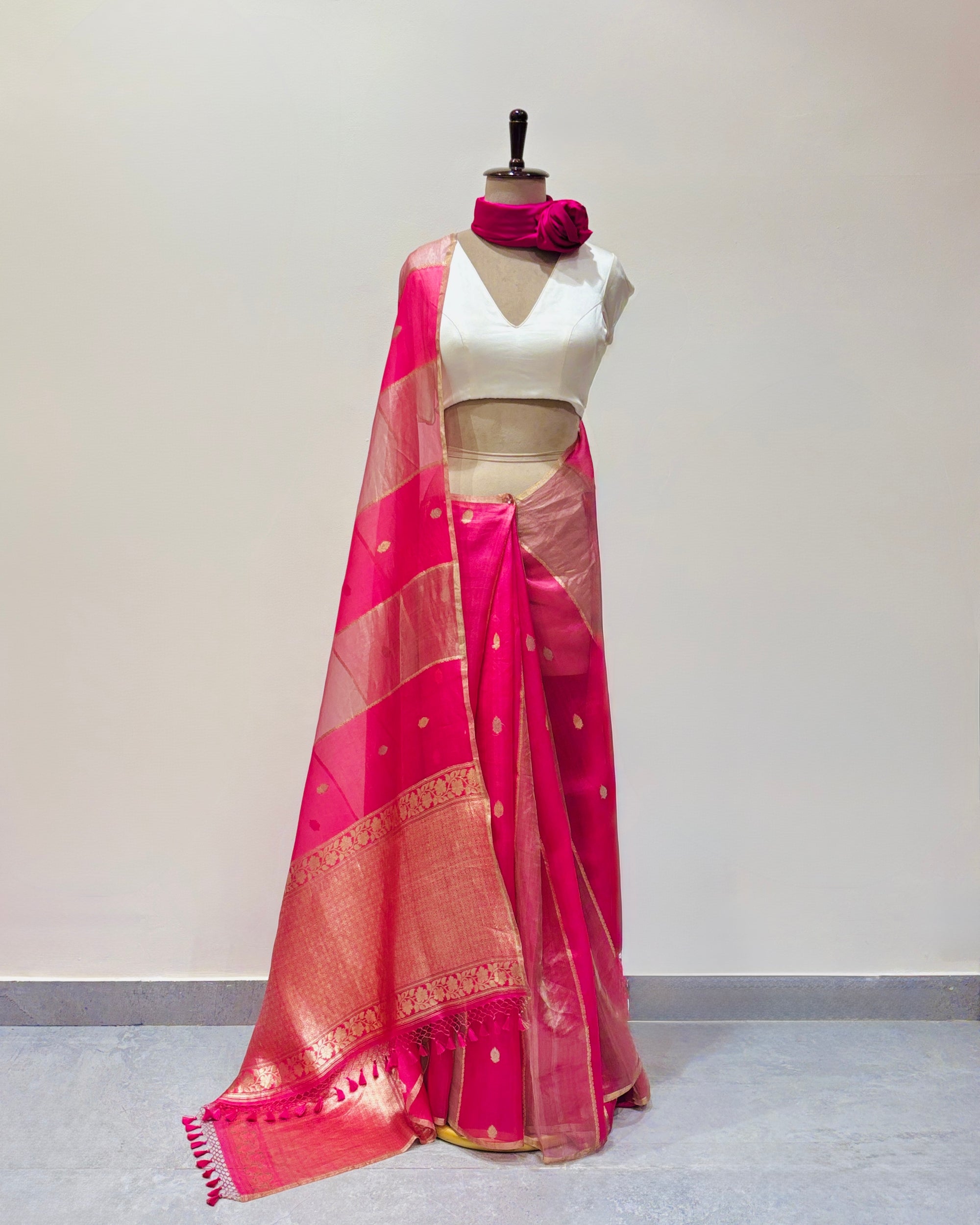 Banarasi handwoven fuschia tissue organza saree