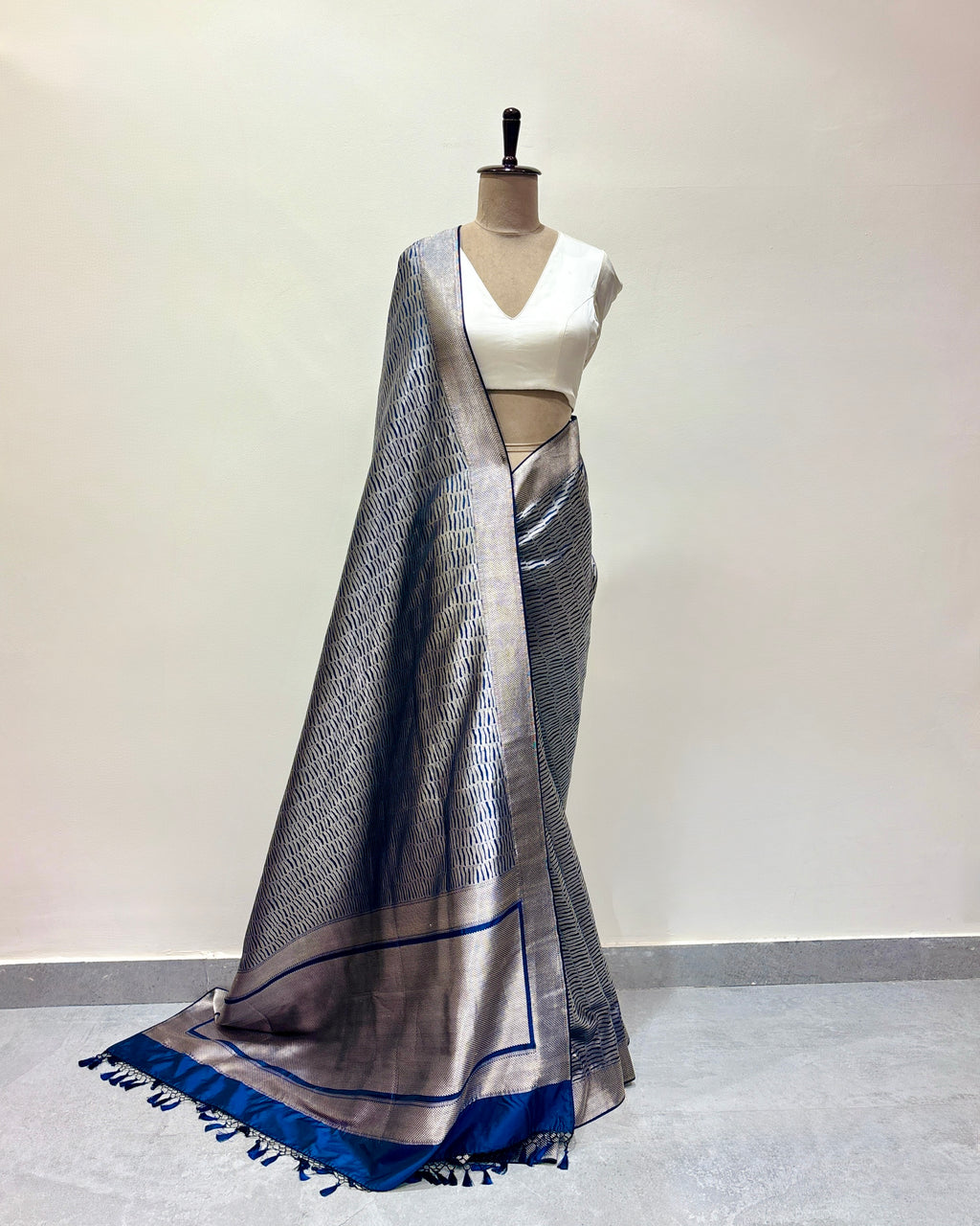 Handwoven contemporary dep blue saree